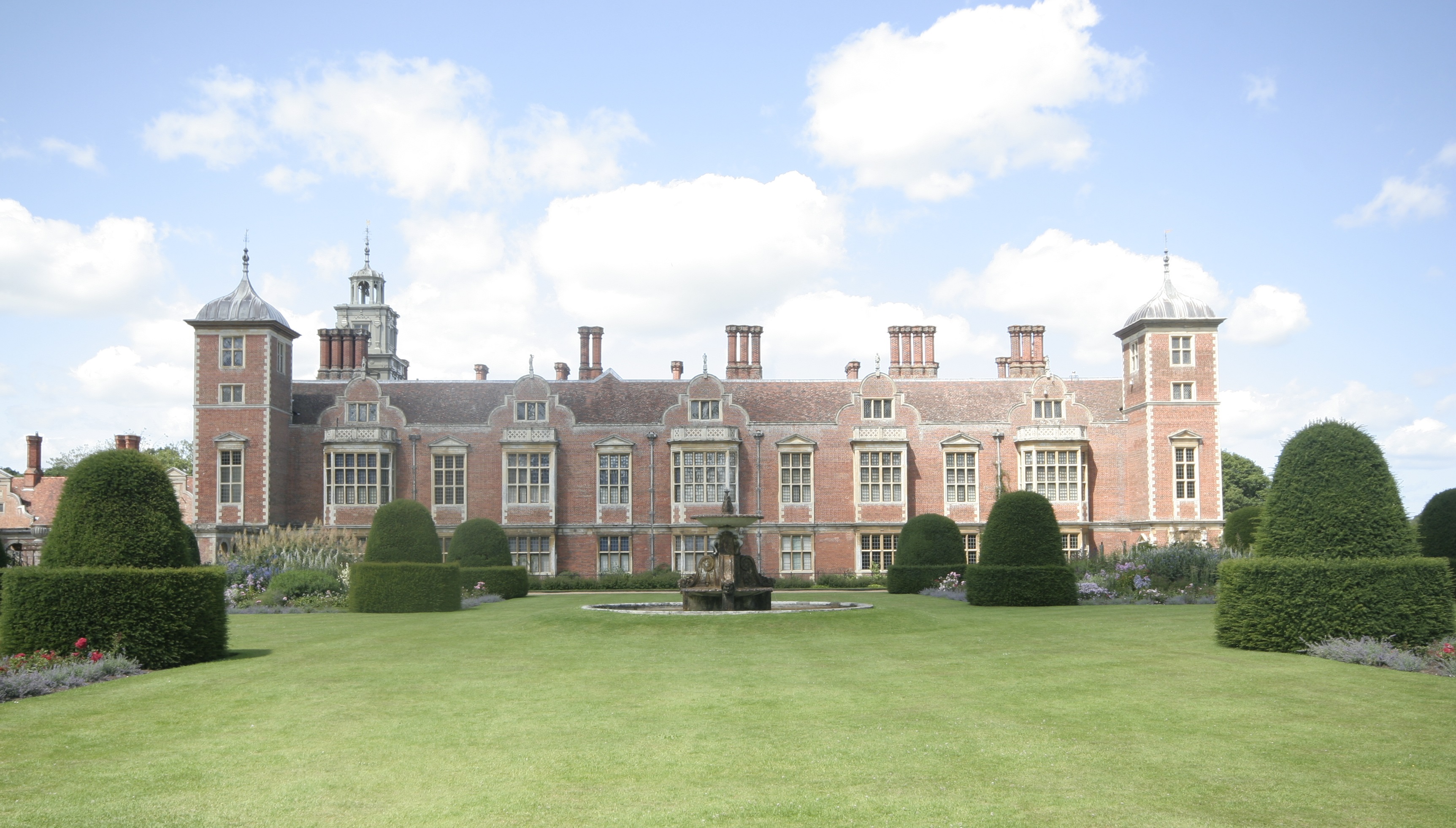 North Norfolk Visitor’s Guide Blickling Hall